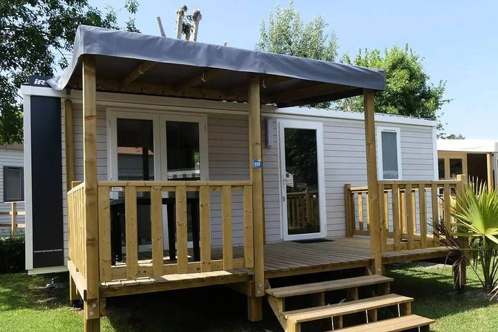 Camping pour 5 personnes, avec piscine et terrasse ainsi que jacuzzi et sauna à Vaux-sur-Mer
