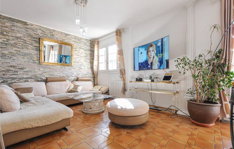 Appartement mit Pool in Mougins - 1,5 km zur Stadt und zum Fluss in Mougins, Mittelmeerküste (Frankreich)