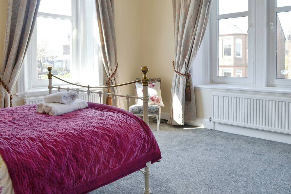 4 bedroom accommodation in Dumfries in Dumfries, Dumfries and Galloway