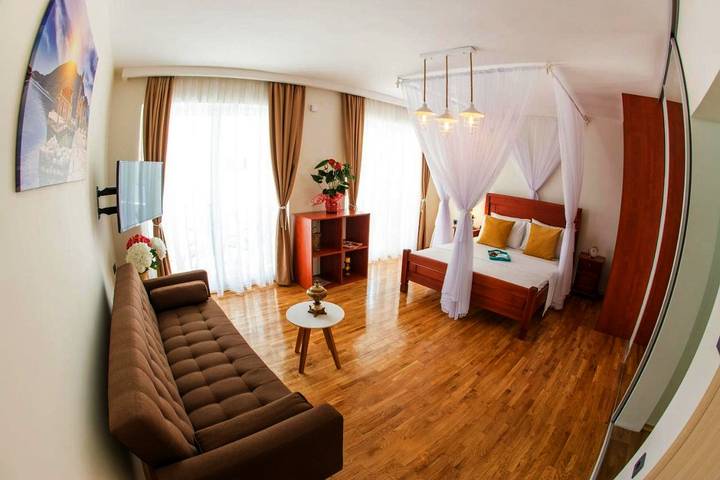 Maison d’hôte pour 2 personnes, avec vue et jardin, adapté aux familles