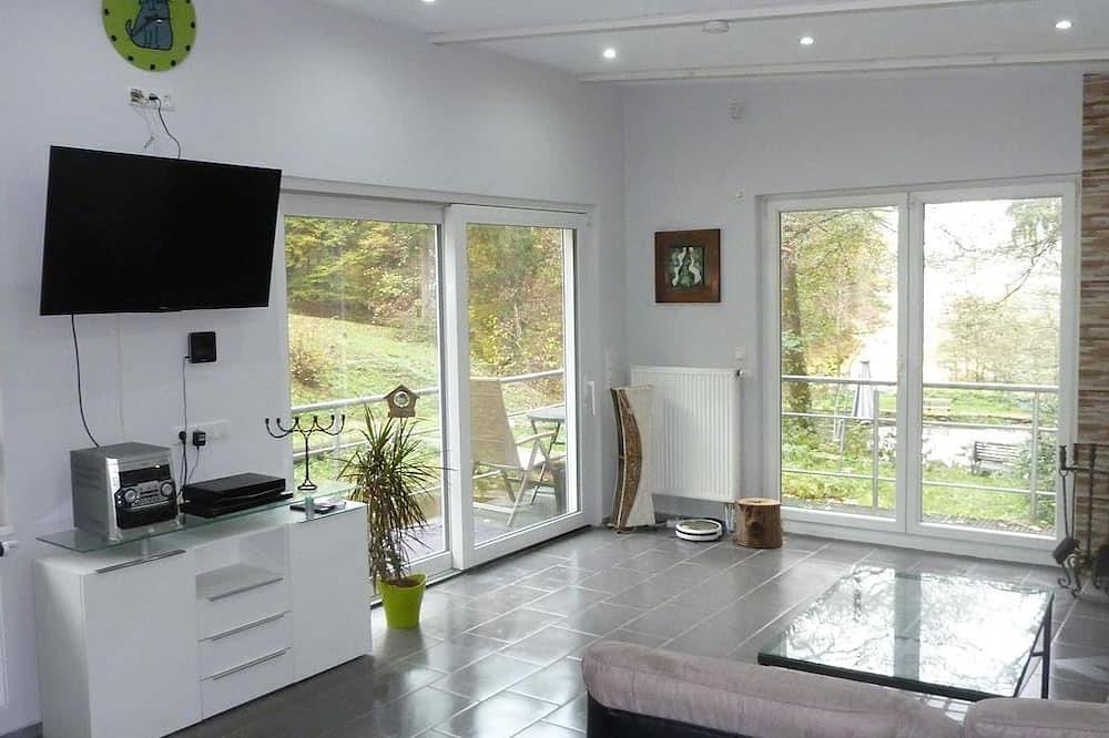 Ganze Wohnung, Waldhaus am Teich - Ferienhaus, Dusche, Wc, 1 Schlafraum in Ulmet, Pfälzer Bergland
