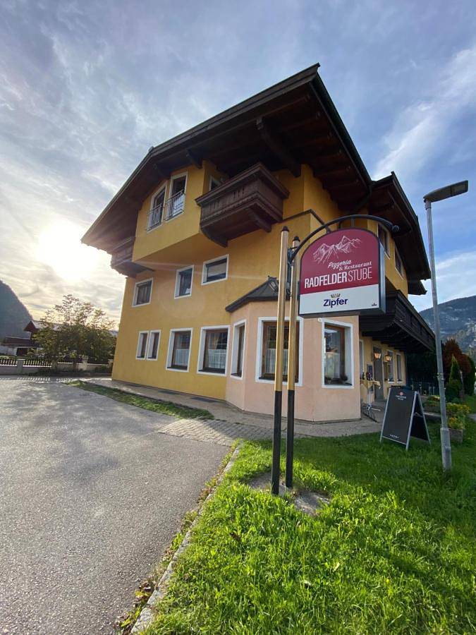 Ferienwohnung für 5 Personen, mit Ausblick und Terrasse in Radfeld