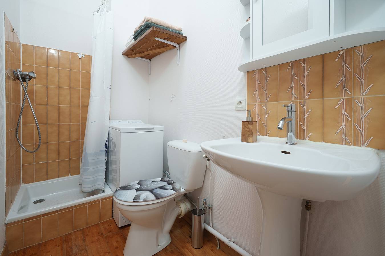Appartement entier, Entre Mer et Pinèdes - Appt avec balcon, vue mer in la Tamarissière, Agde