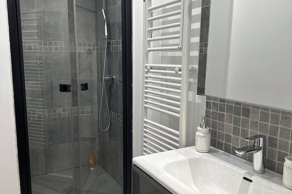 Entire apartment, The Charm of Anduze in Anduze, Cévennes