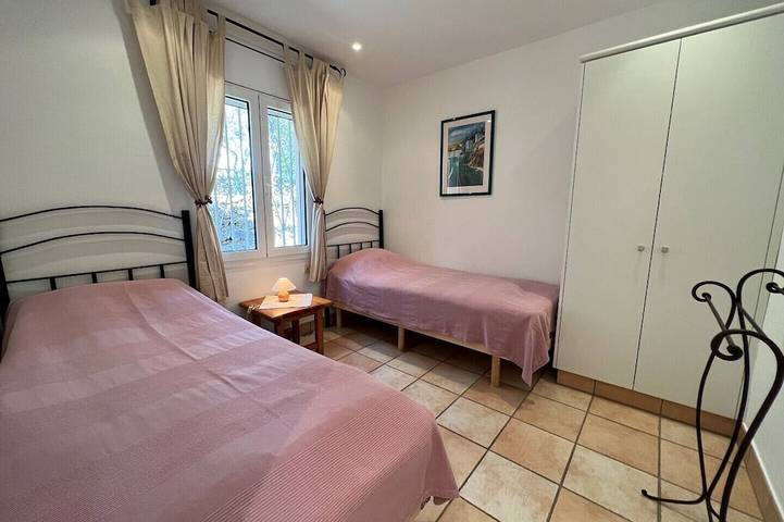 Holiday house, private- pool, sea view, fiber-interent, parking in El Mas Fumats, Roses
