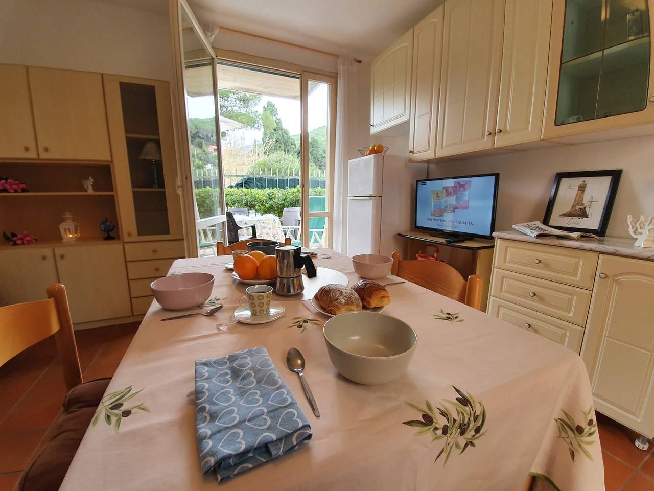 Appartamento intero, Appartamento di vacanza "La Fenicia" con 2 giardini e terrazza in Marciana Marina, Isola d'Elba