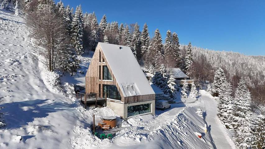 Dom dla 10 osób, z sauna i jacuzzi oraz taras i ogród w Szczyrk