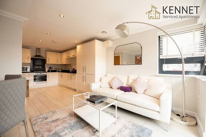 Apartment for 4 people, with terrace in Reading