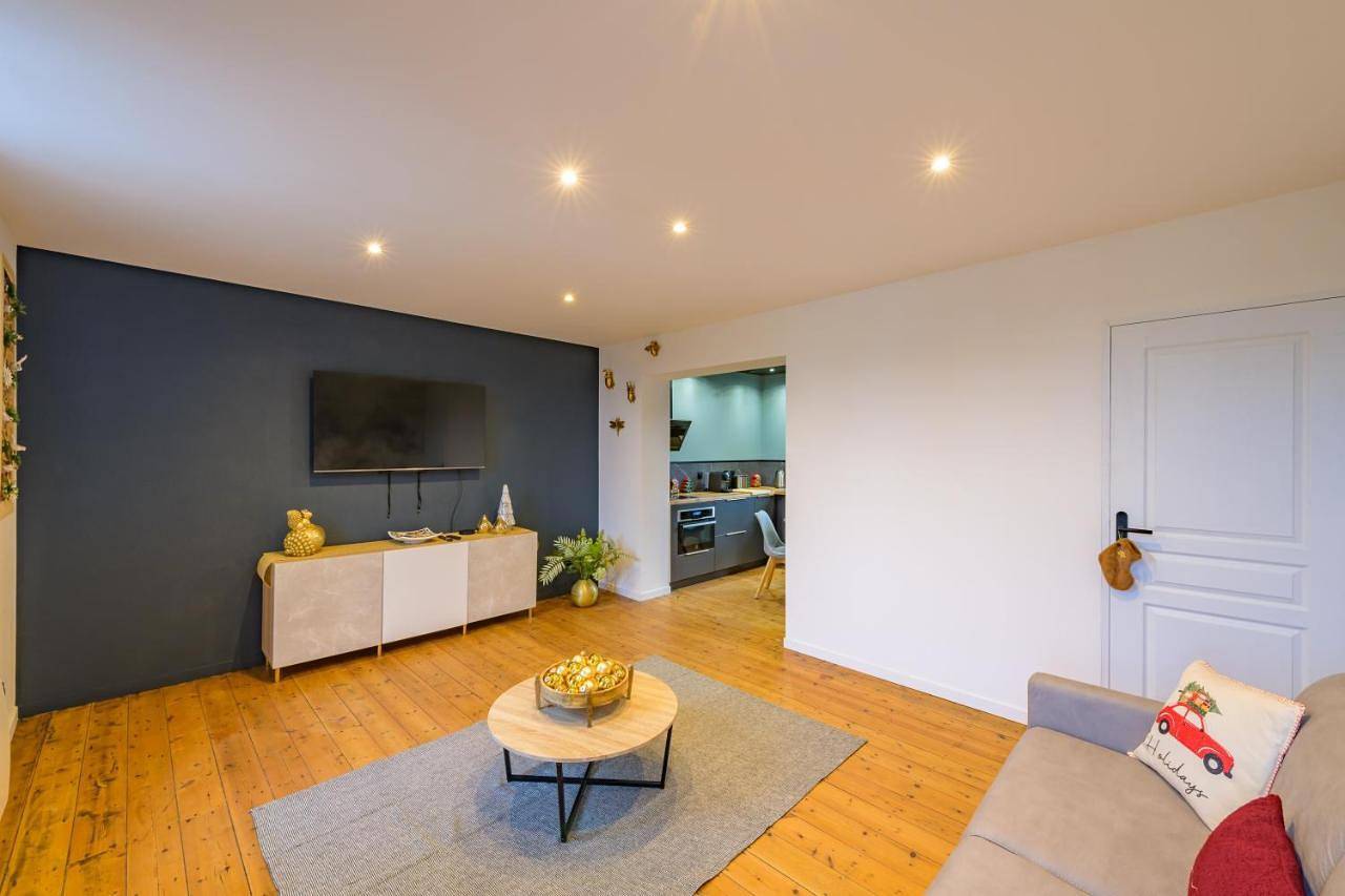 Appartement entier, One-Bedroom Apartment in Solesmes, Département Nord
