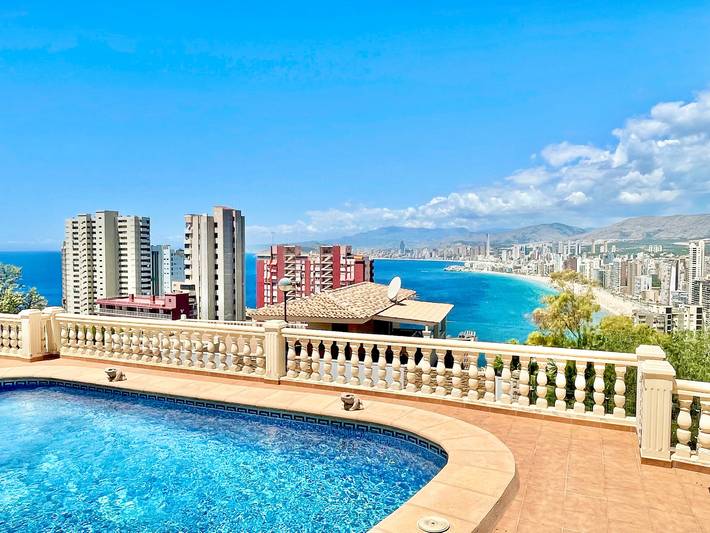 R083 in La Cala del Tío Ximo (Benidorm), Benidorm