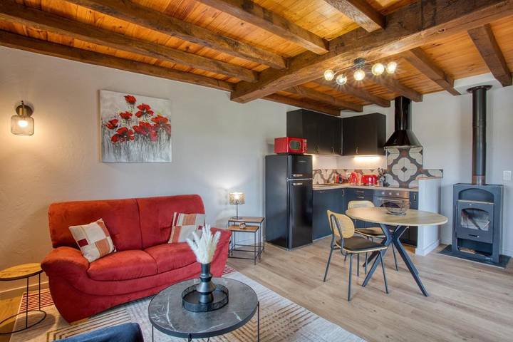 Maison de vacances pour 2 personnes, avec vue et terrasse ainsi que piscine et jardin, animaux acceptés