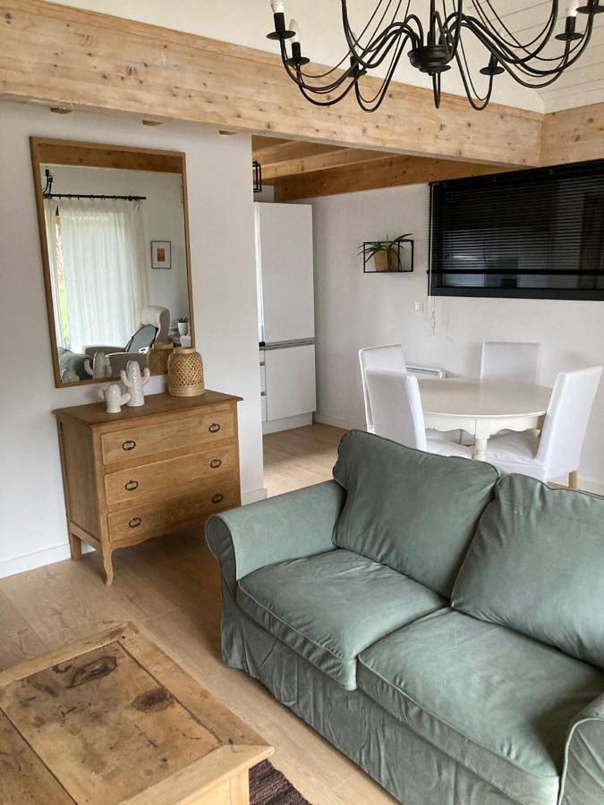 Gîte pour 4 personnes, avec piscine ainsi que jardin et terrasse à Saint-Aubin-de-Médoc - 2