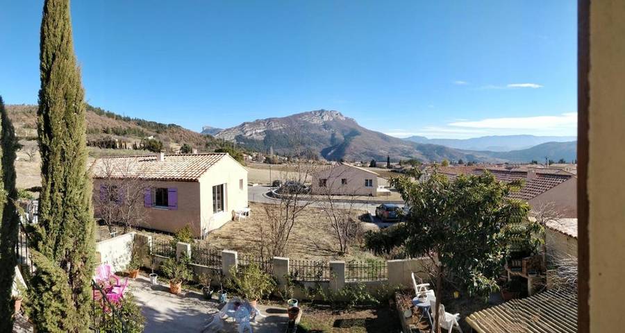 Gîte pour 2 personnes, avec vue ainsi que piscine et jardin à Sisteron - 4