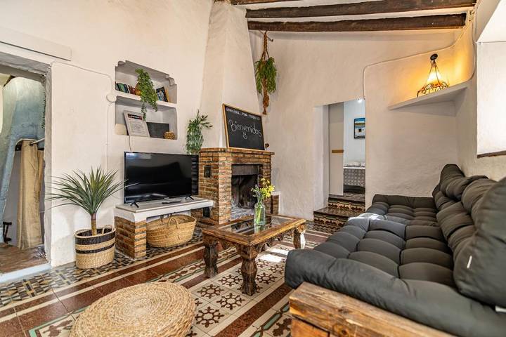 Casa rural para 6 personas, con Terraza y Jardín además de Piscina y Vistas en Almogía - 2