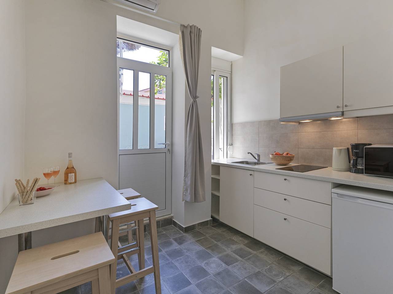 Ganzes Studio, Leontiou220L · Fresh apartment next to conference in Dourgouti, Athen