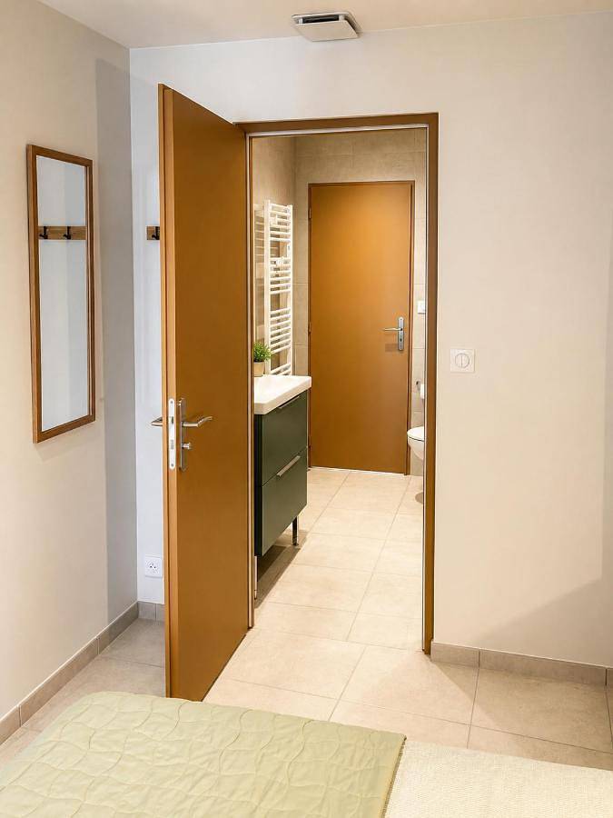 Gîte pour 4 personnes, avec vue à Saint-Laurent-sur-Saône - 2