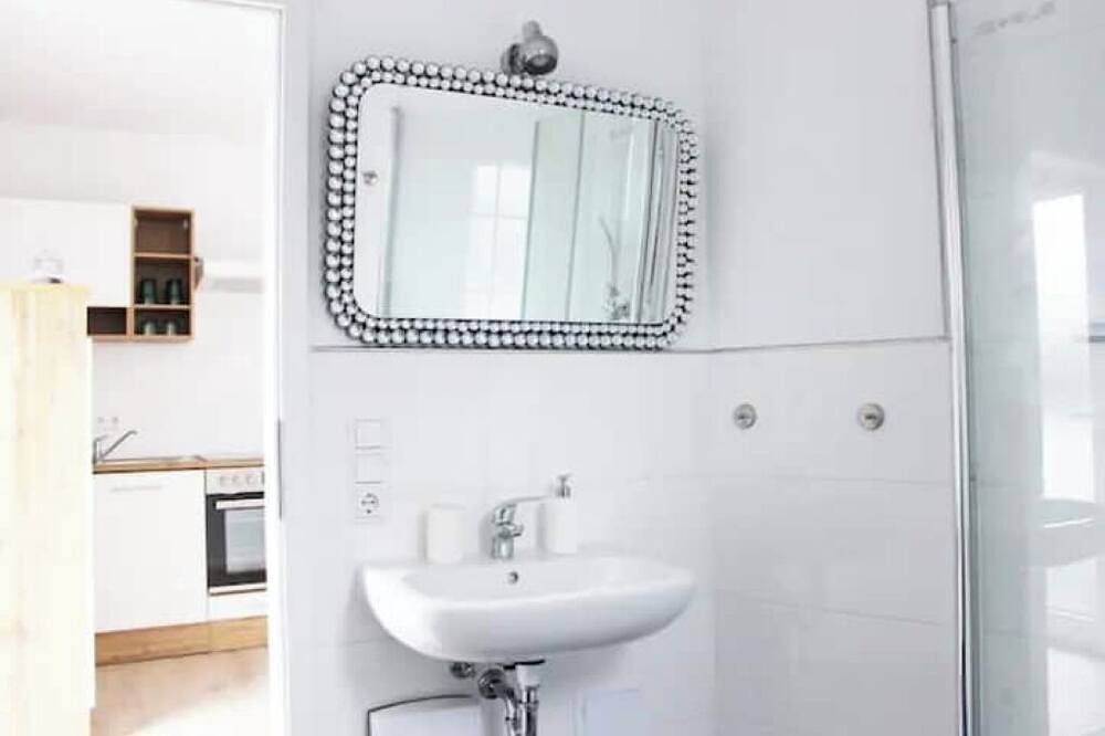 Ganze Wohnung, Schöne Eg-Neubauwohnung in Bad Soden in Bad Soden, Main-Taunus-Kreis