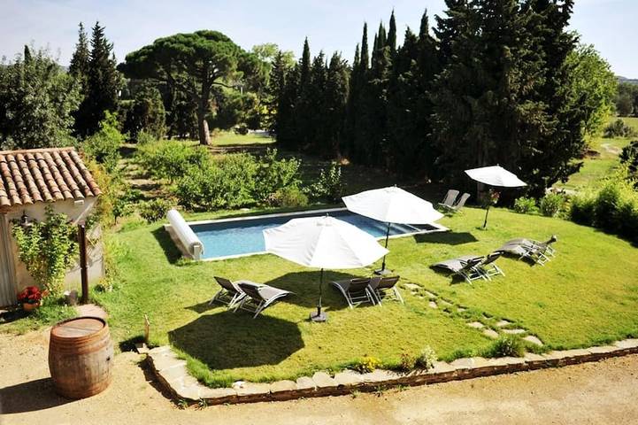 Gîte pour 4 personnes, avec jardin à Lauraguel