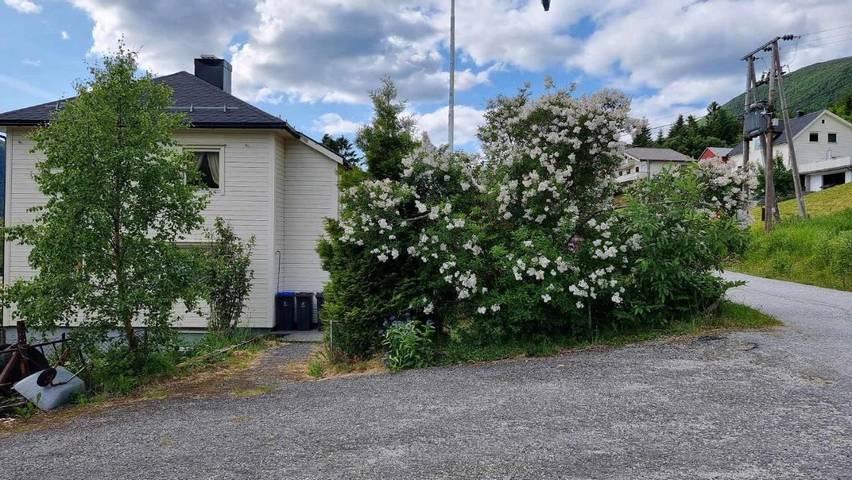 Ferienhaus für 8 Personen, mit Balkon und Whirlpool sowie Terrasse und Garten in Vanylven - 4