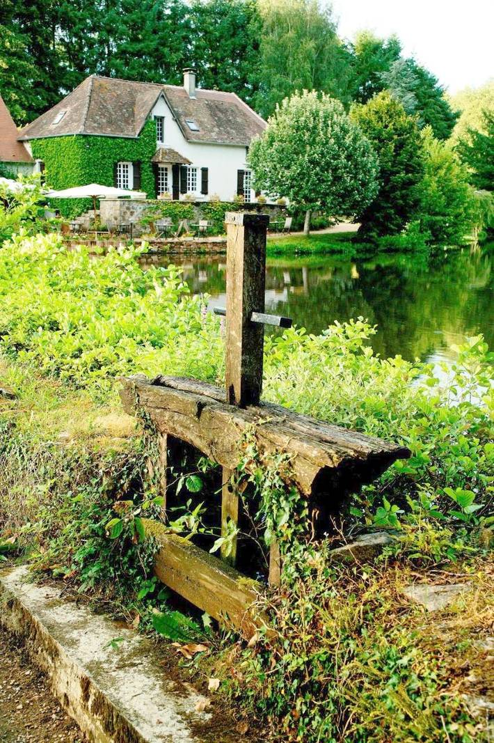 Location de vacances pour 3 personnes, avec terrasse ainsi que vue et jardin, animaux acceptés à La Roche-l'Abeille - 4