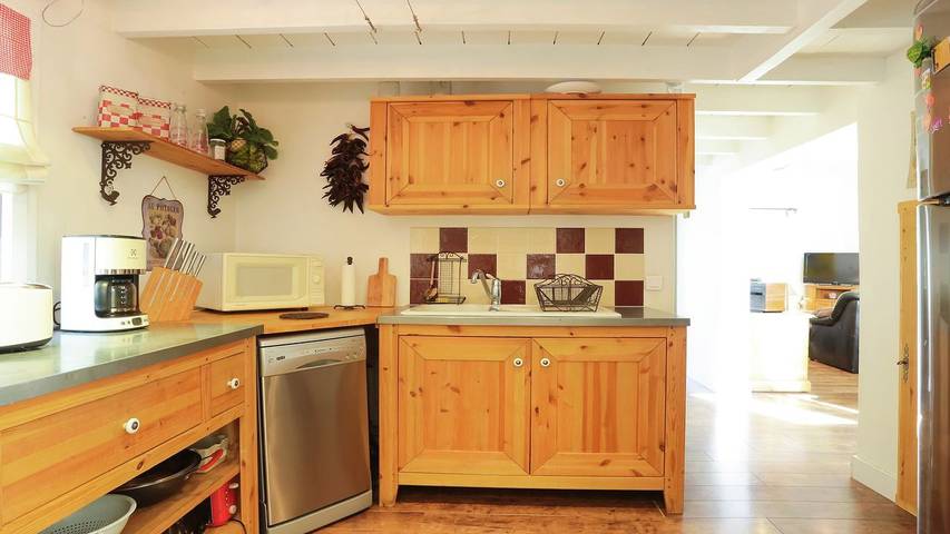 Location de vacances pour 7 personnes, avec piscine et jardin à Buisson - 3