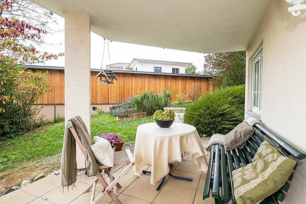 Ganze Wohnung, One-Bedroom Apartment in Hilzingen, Hegau