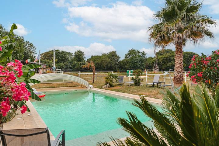 Gîte pour 6 personnes, avec jardin et jacuzzi, animaux acceptés en Charente-Maritime