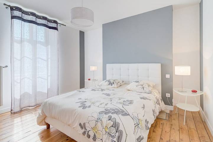 Gîte pour 8 personnes, avec jardin et balcon à Sévérac-l'Église - 4