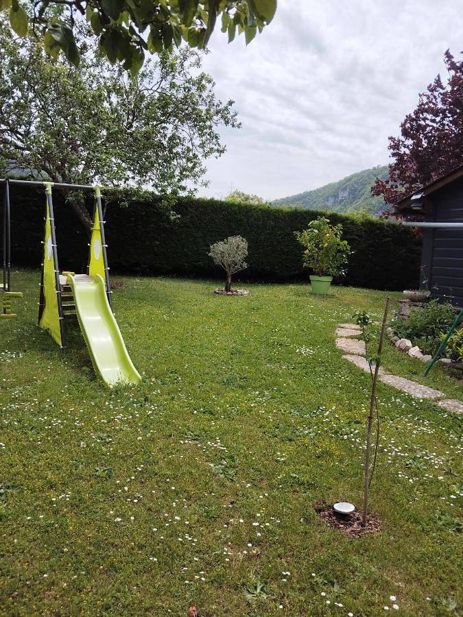 Gîte pour 4 personnes, avec vue et jardin, adapté aux familles à La Canourgue - 2