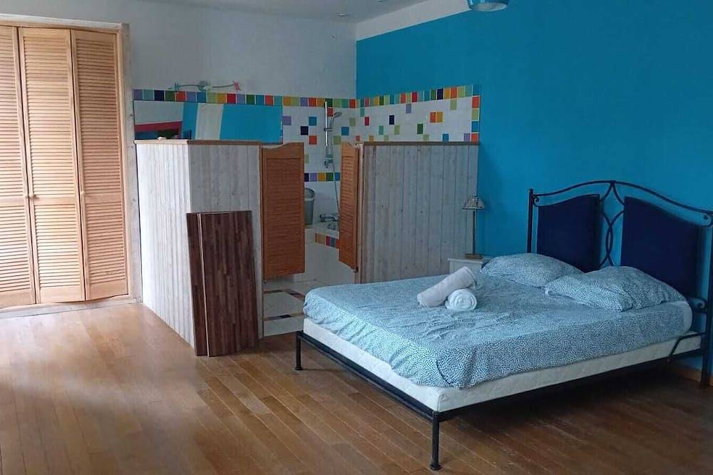 Domaine la Clapière-10 rooms, bathroom, swimming pool, sports and games room in Montagnac, Mittelmeerküste (Frankreich)
