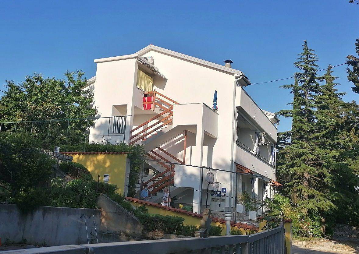 Entire vacation apartment, Modernes Appartment mit Panoramablick zum Meer und Ortsmitte. in Novi Vinodolski, Primorje-Gorski Kotar
