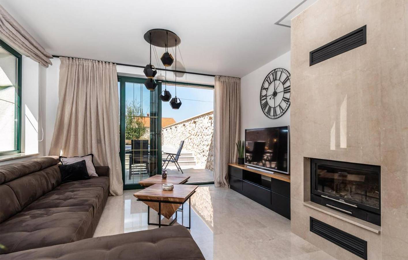 Appartement spacieux avec piscine et Wi-Fi in Nin, Région de Zadar