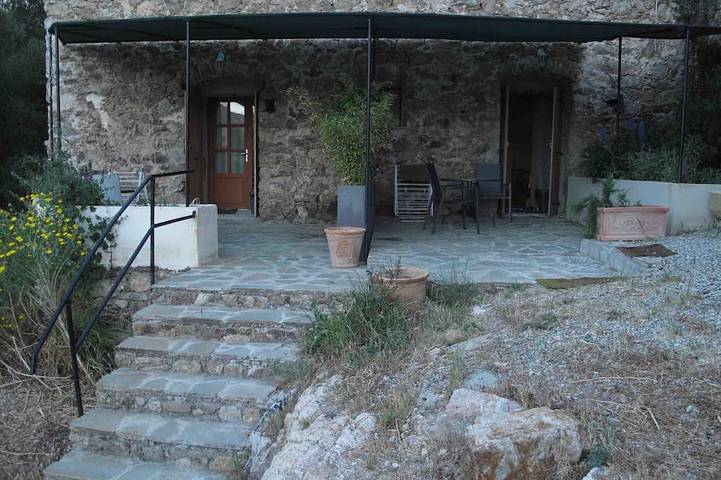 Gîte pour 2 personnes, avec jardin à Speloncato