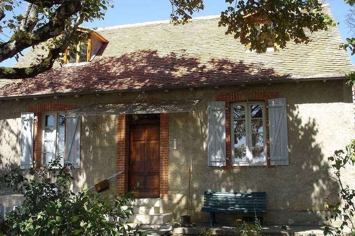 Maison de vacances pour 4 personnes, avec Terrasse et Jardin dans Office de Tourisme de Villeneuve d'Aveyron