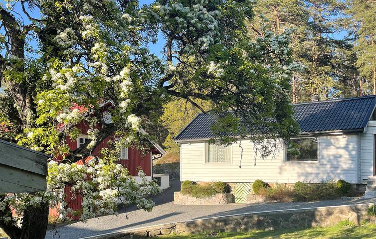 Ferienhaus für 4 Personen, mit Terrasse und Garten in Arendal - 2