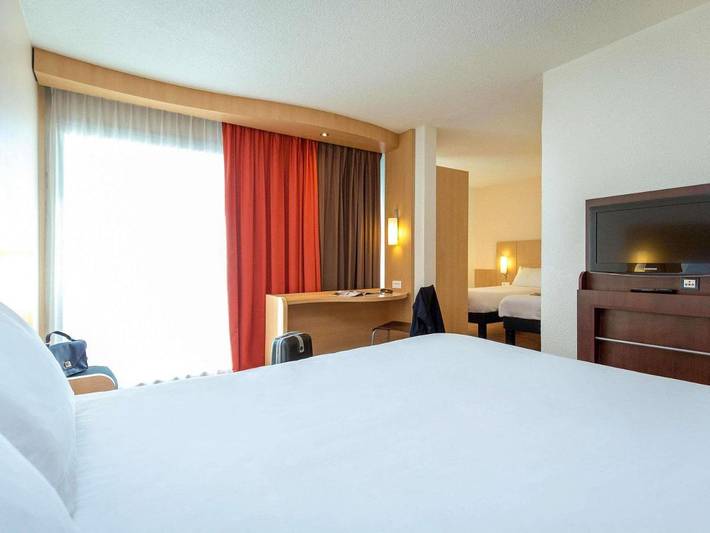 Hôtel pour 3 personnes, avec piscine et jardin à Cavaillon - 2