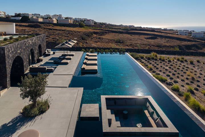 Location de vacances pour 12 personnes, avec jardin et sauna ainsi que jacuzzi et terrasse à Oia - 4