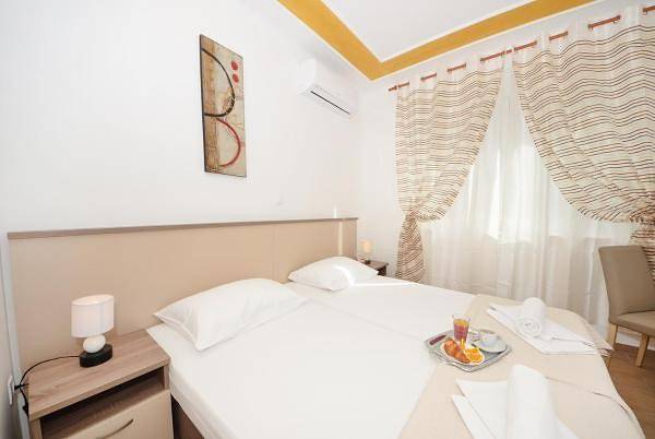 Guest House Mia (St) - Twin Room with Private Bathroom (A2) in Spalato, Regione spalatino-dalmata