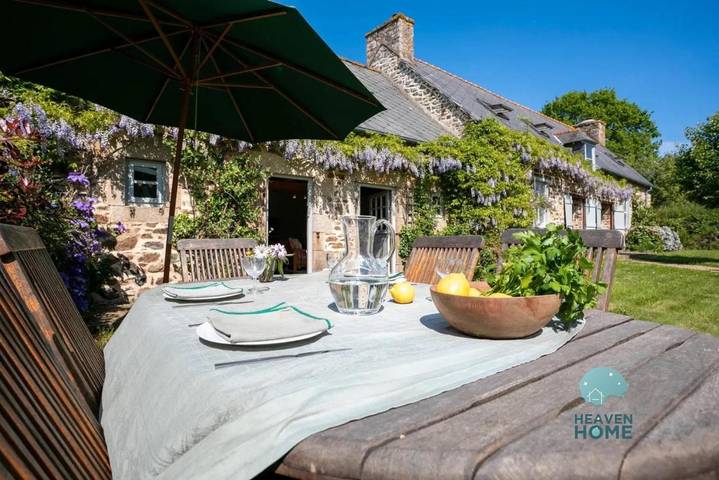 Location de vacances pour 4 personnes, avec jardin à Pommerit-le-Vicomte