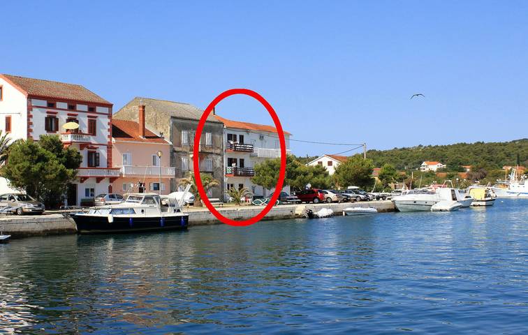 Ganze Wohnung, 1-Zimmer-Ferienwohnung mit Balkon und Meerblick Kukljica, Ugljan A-8260-b in Kukljica, Insel Ugljan