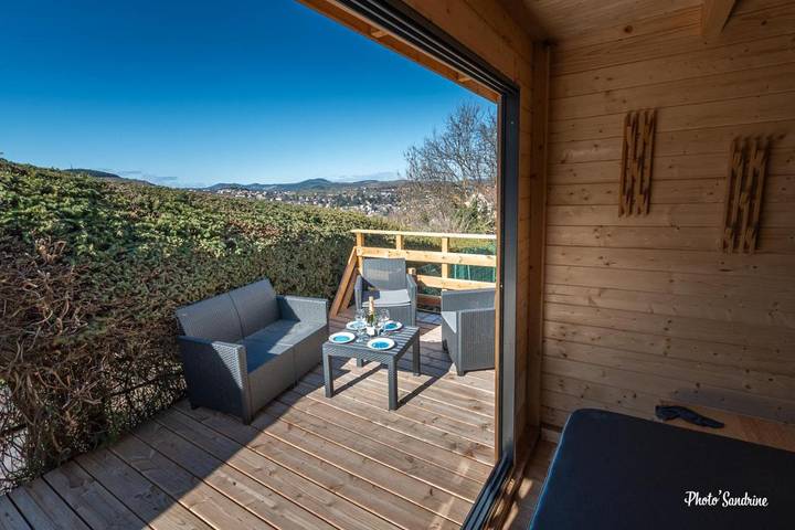 Gîte pour 4 personnes, avec jardin et jacuzzi à Vals-près-le-Puy - 2