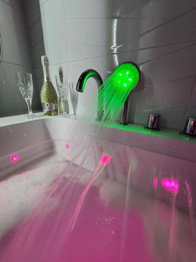 Cały apartament, Jacuzzi & Sauna Apartament Warszawa Bemowo in Bemowo, Warszawa