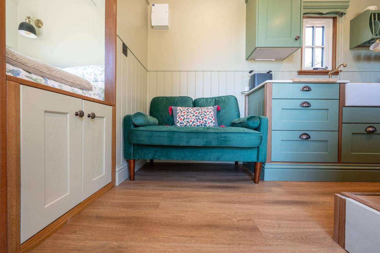 Willows Nest Cosy Shepherds Hut Near Swanage in Dorset