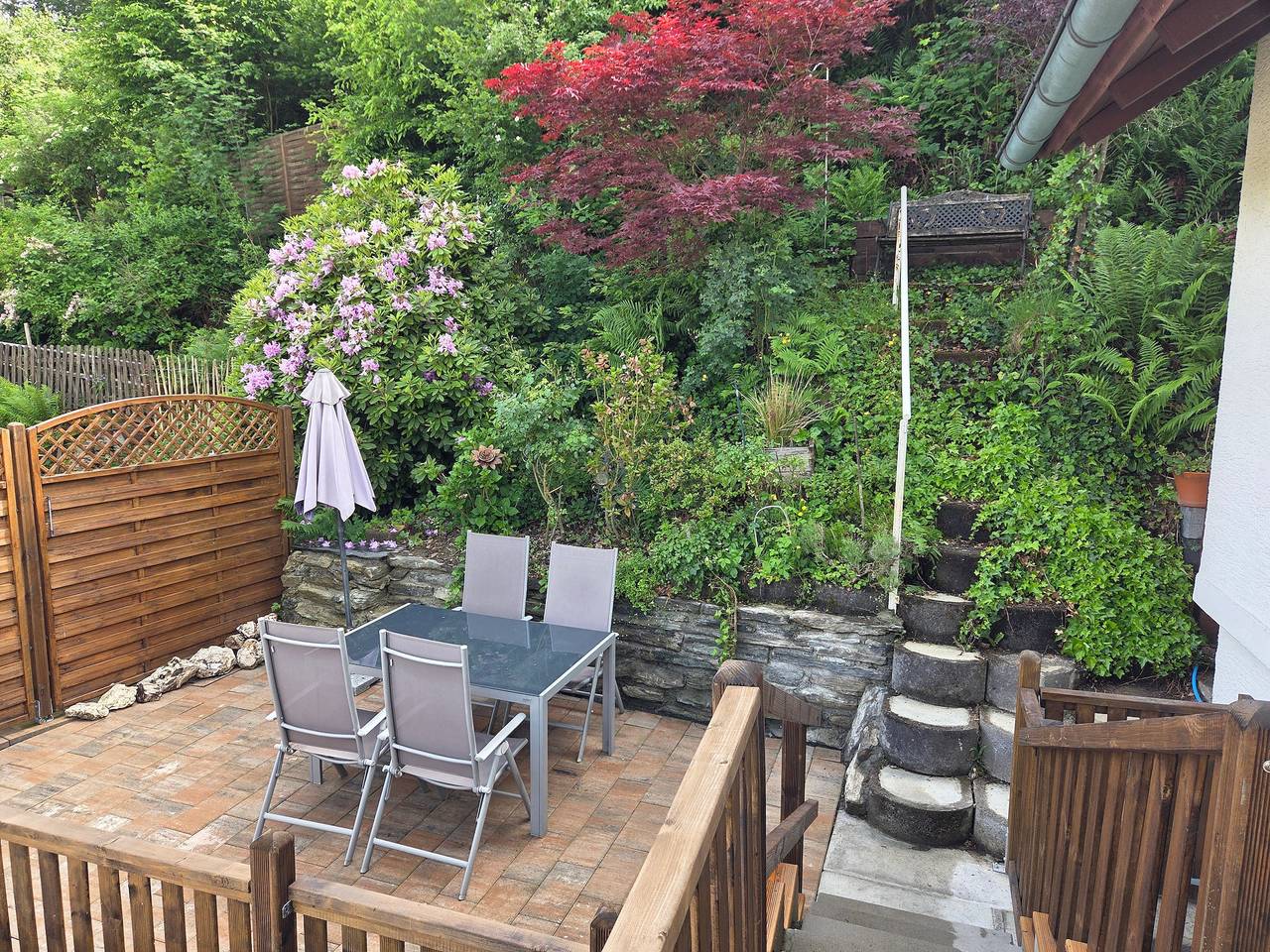 Ganze Wohnung, Ferienwohnung im Grünen mit Bergblick, privater Terrasse und Wlan in Bad Schwalbach, Rheingau-Taunus-Kreis