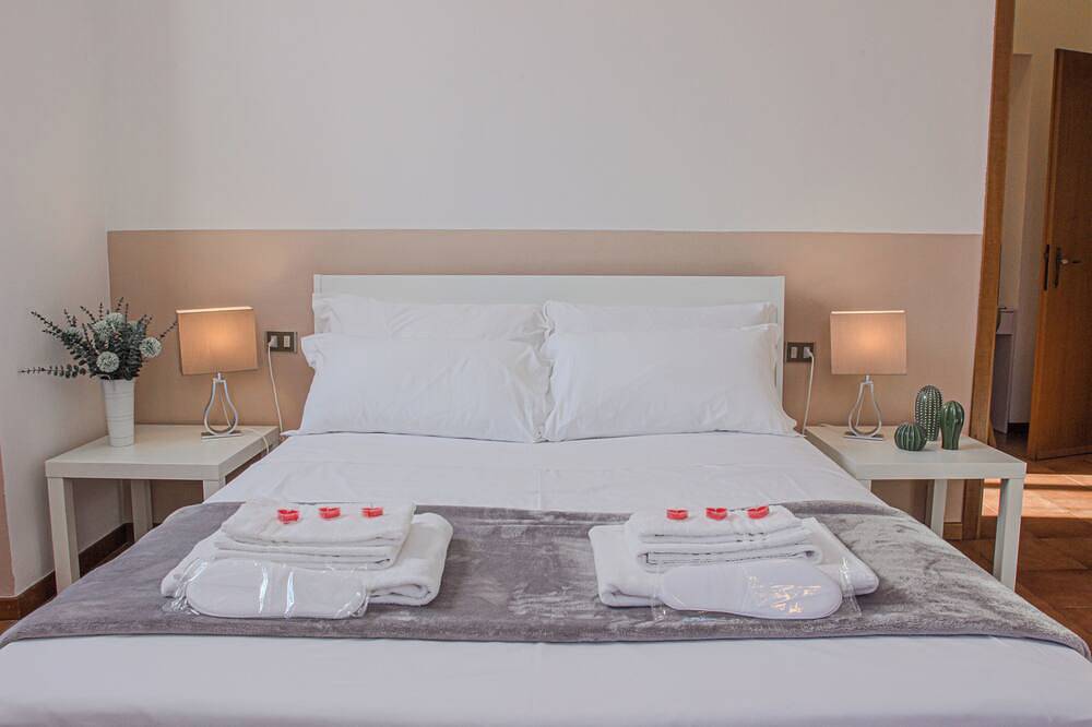 Entire apartment, La ringhiera fiorita - 102 by Houset in Monza, Brianza