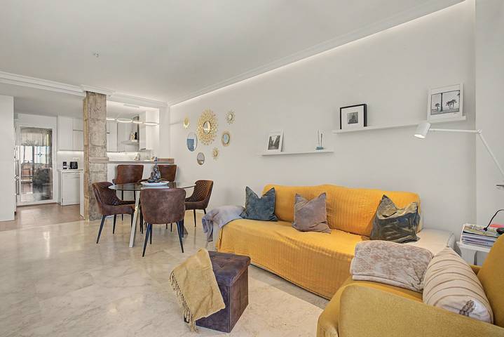 Apartamento inteiro, Apartamento 'Casa Soledad' com Vista Mar, Piscina Partilhada e Wi-Fi in Curumbico, Almuñécar