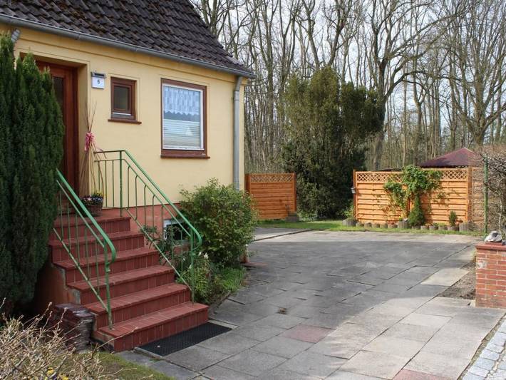 Ferienwohnung für 4 Personen, mit Garten in Heikendorf