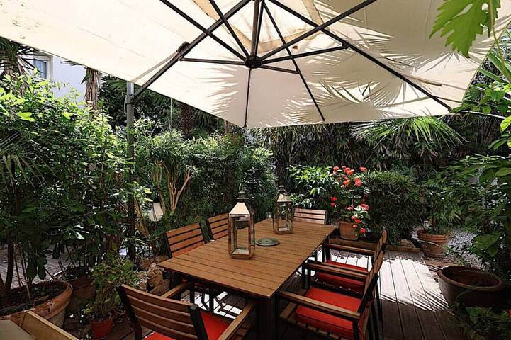 Gîte pour 6 personnes, avec Balcon et Jardin dans Bijou Plage Cannes