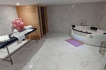 Gîte pour 4 personnes, avec jacuzzi et jardin à Lanester