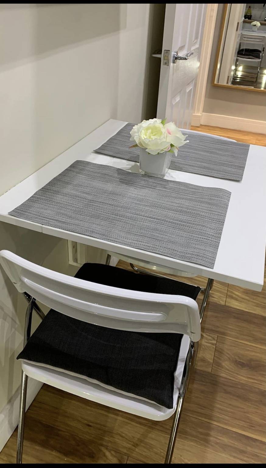 Entire vacation apartment, Charming 2-Bed Apartment in Greenwich, London